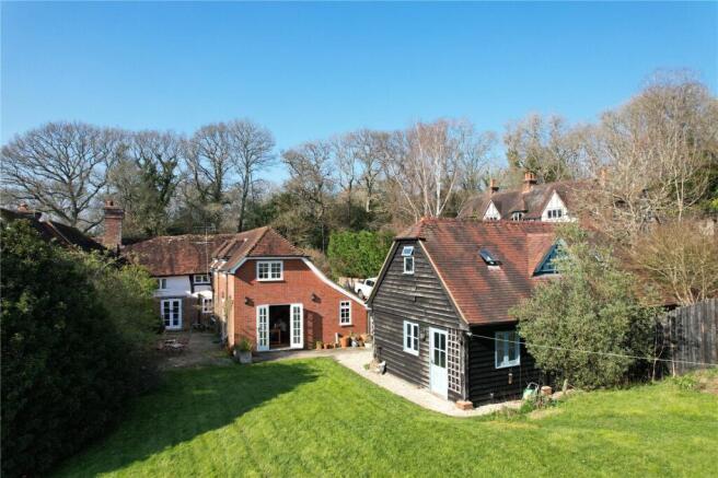 4 bed property, in Wrotham Hill, £1,150,000