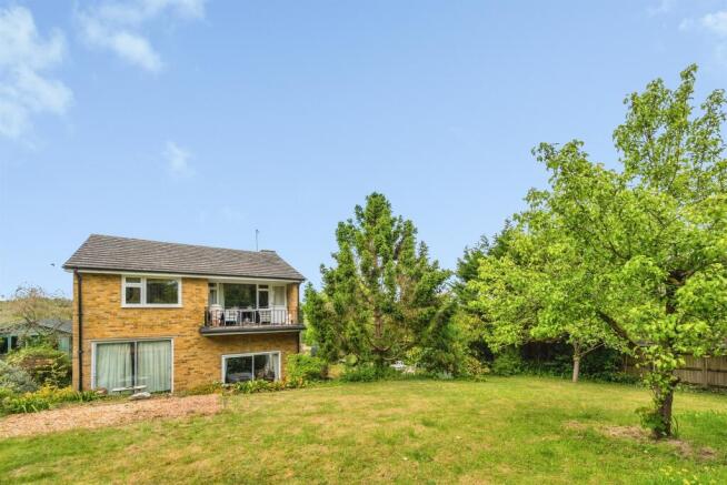 3 bed property, in Ferry Lane, £900,000
