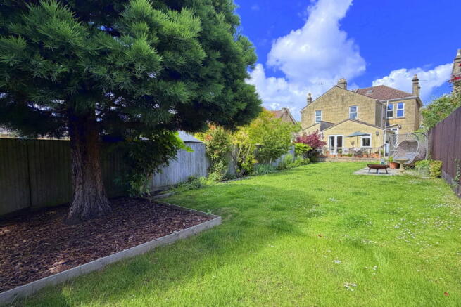 4 bed property, in Lower Oldfield Park, £1,100,000