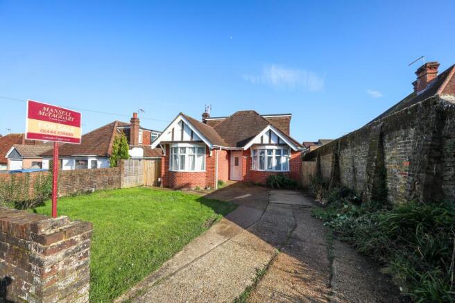 3 bed property, in Junction Road, £425,000