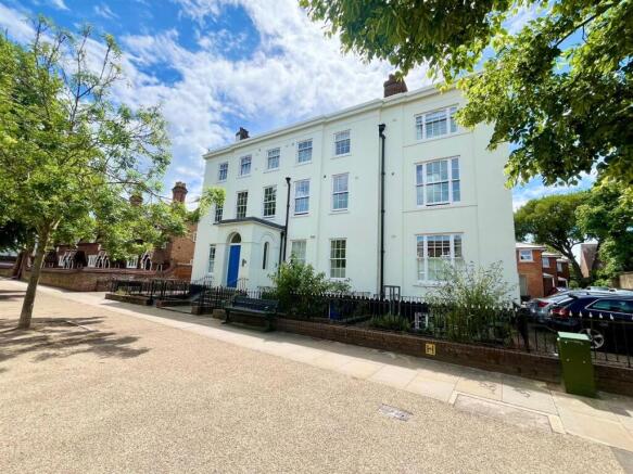 1 bed property, in Pepper Court, £180,000
