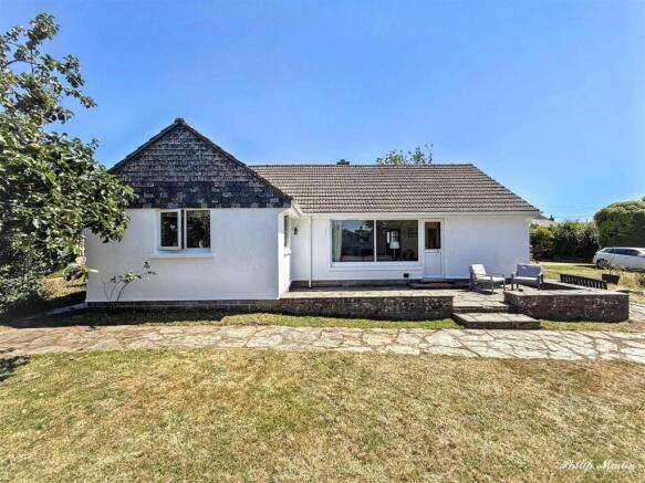 4 bed property, in Tregony, £475,000