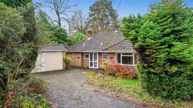 3 bed property, in Downview Close, £640,000