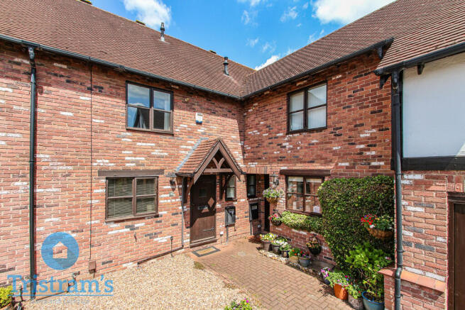 3 bed property, in Loweswater Court, £325,000