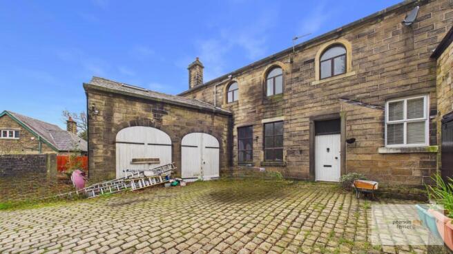 3 bed property, in East View, £340,000