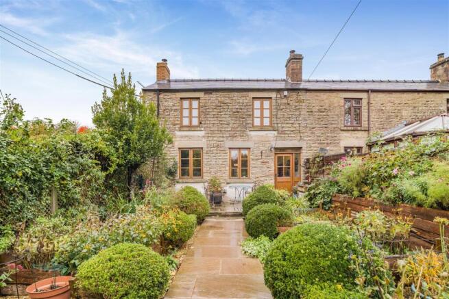 5 bed property, in Apple Tree Cottage With Annexe, £575,000
