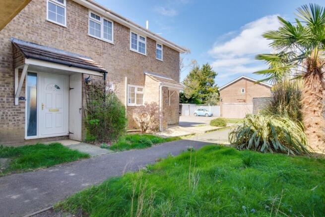 1 bed property, in Rownhams Road, £190,000