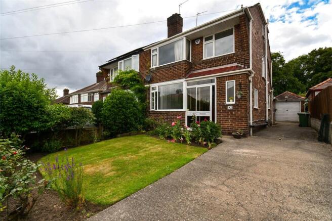 3 bed property, in Highfield South, £250,000