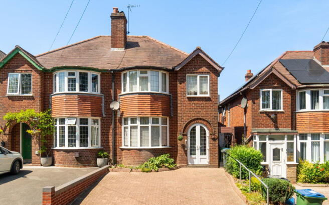 3 bed property, in Kingsway, £280,000