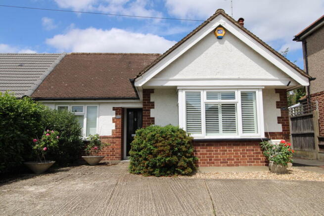 4 bed property, in Fordbridge Road, £600,000