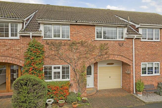 4 bed property, in Back Street, £350,000
