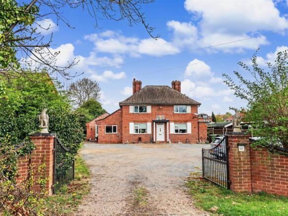 4 bed property, in Dereham Road, £330,000