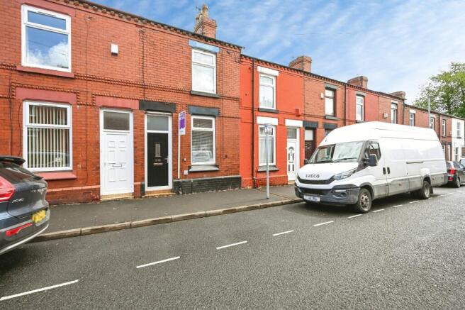 2 bed property, in Gleave Street, £99,950