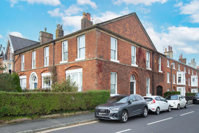4 bed property, in Beach Street, £950,000