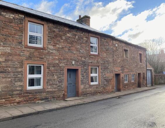 3 bed property, in Burnside, £340,000