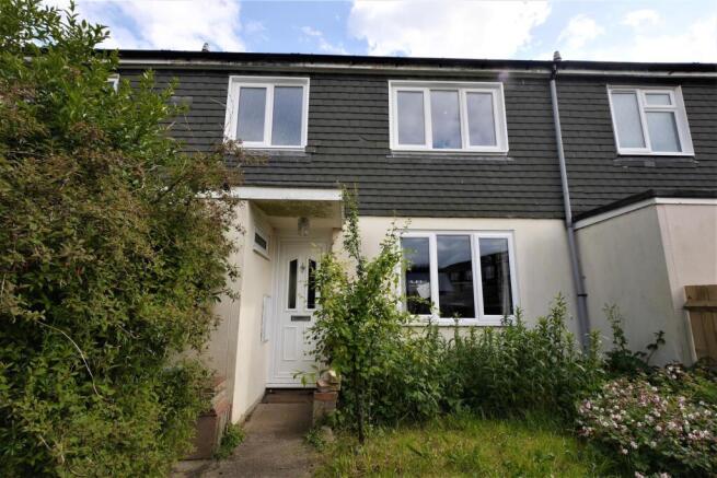 3 bed property, in Lodden Avenue, £255,000