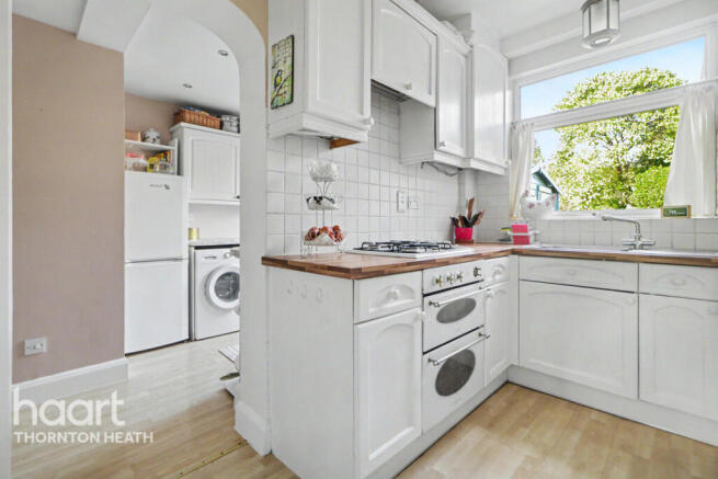 6 bed property, in Georgia Road, £700,000