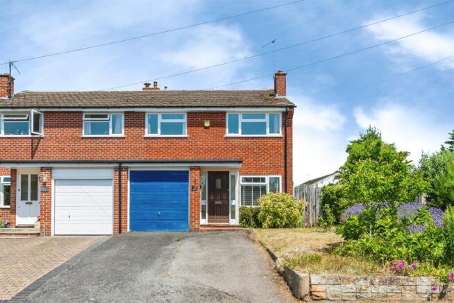 3 bed property, in Ilges Lane, £500,000