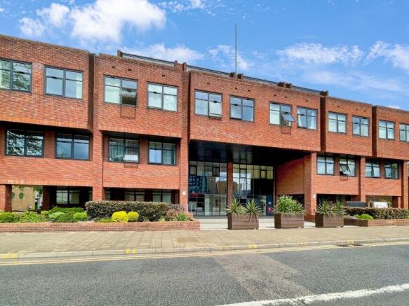 1 bed property, in The Landmark, £160,000