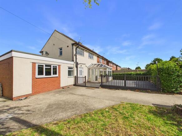 3 bed property, in Ridgeway, £140,000
