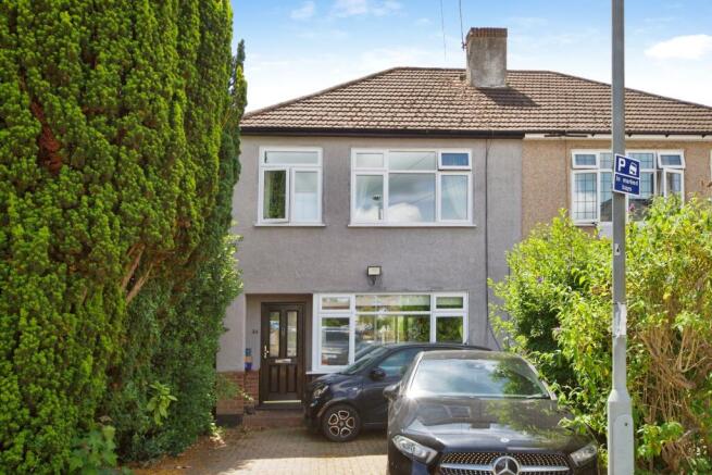 3 bed property, in Ferndale Road, £450,000