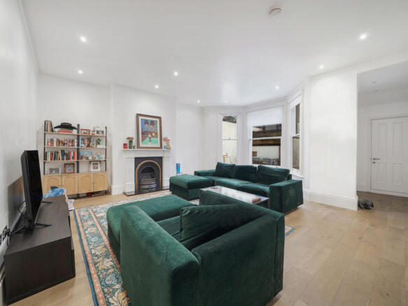 2 bed property, in Elgin Avenue, £760,000
