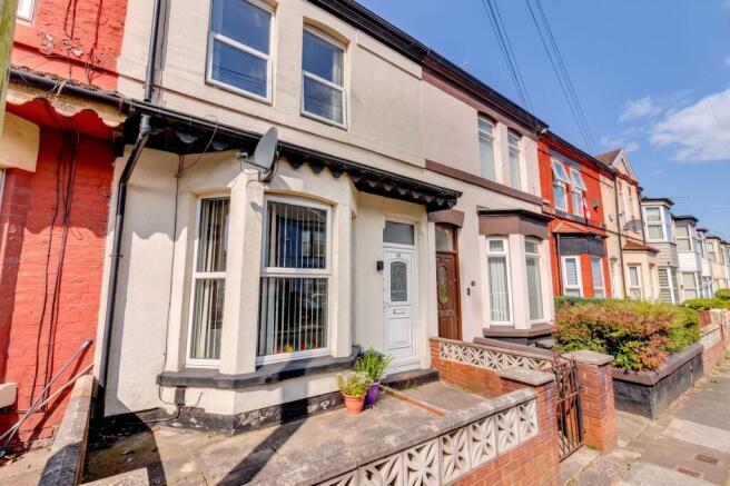 3 bed property, in Eaton Avenue, £130,000