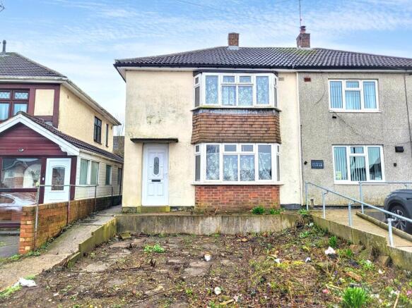 3 bed property, in 33 Bailey Crescent, £45,000