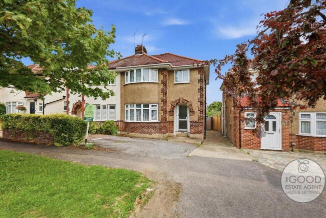 3 bed property, in Alderton Way, £625,000