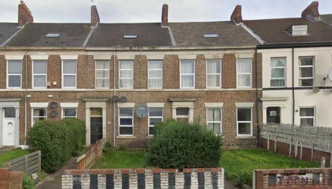 6 bed property, in Bentinck Crescent, £140,000