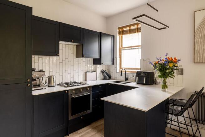 1 bed property, in Alexandra Villas, £290,000