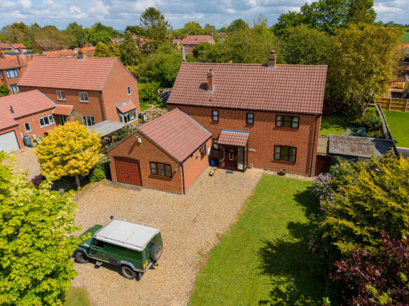 4 bed property, in Whissonsett Road, £450,000