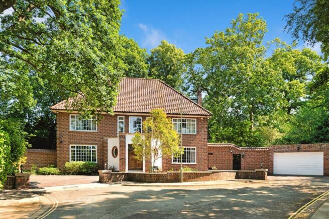 5 bed property, in Canons Close, £4,250,000