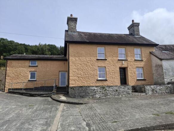 4 bed property, in Llanafan, £645,000