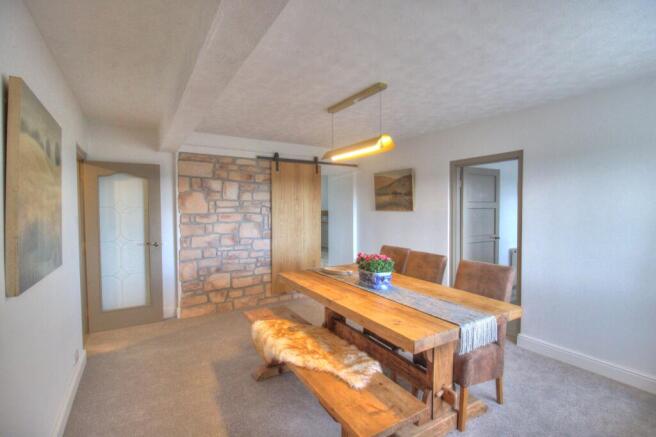 4 bed property, in Low Humbelton, £400,000