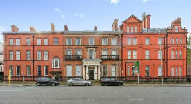 2 bed property, in Upper Parliament Street, £95,000