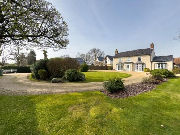 5 bed property, in The Street, £1,000,000