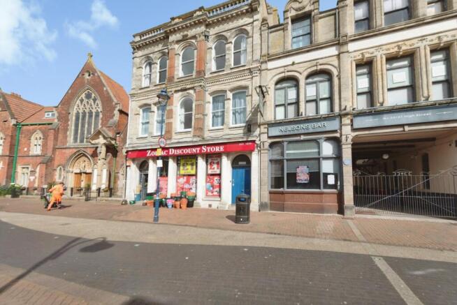 3 bed property, in High Street, £140,000