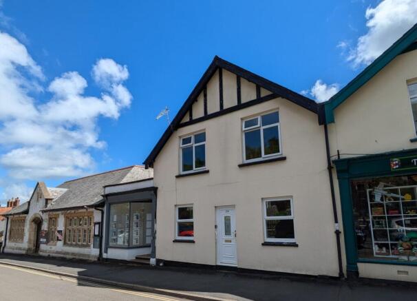 3 bed property, in Lee Road, £210,000