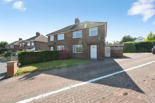 3 bed property, in Wheeldon Avenue, £180,000