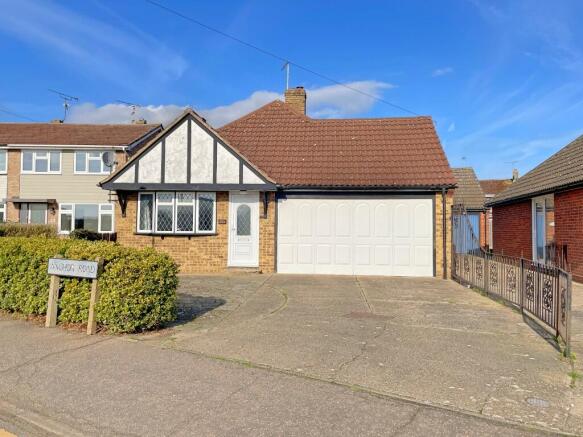 2 bed property, in Anchor Road, £375,000
