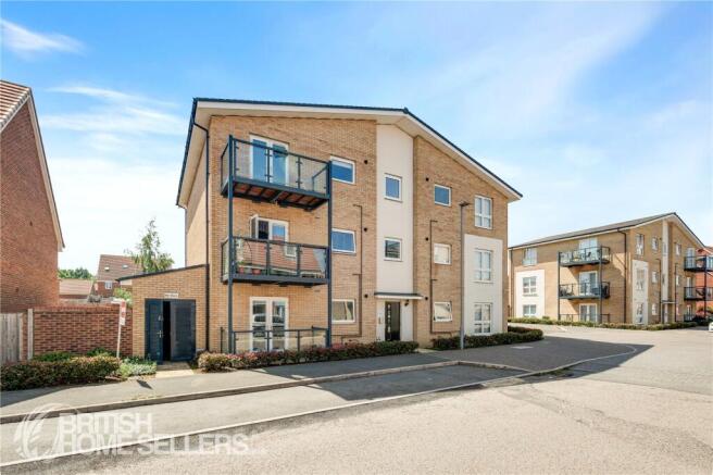 2 bed property, in Berrenda Avenue, £220,000