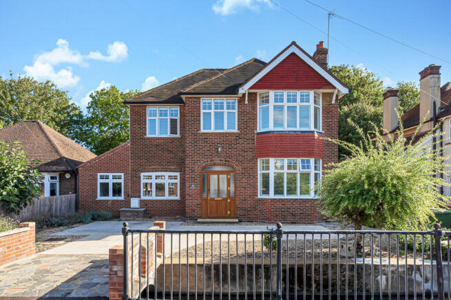 4 bed property, in Budebury Road, £1,100,000