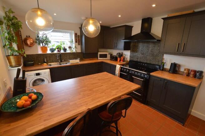 3 bed property, in Upper Shelton Road, £600,000