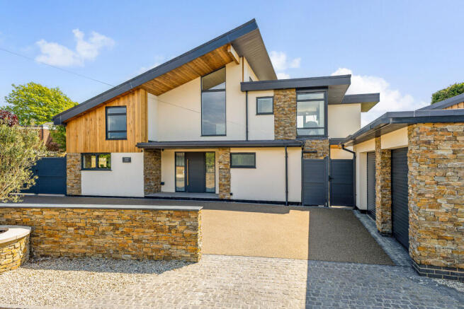 4 bed property, in Letchworth Close, £1,895,000