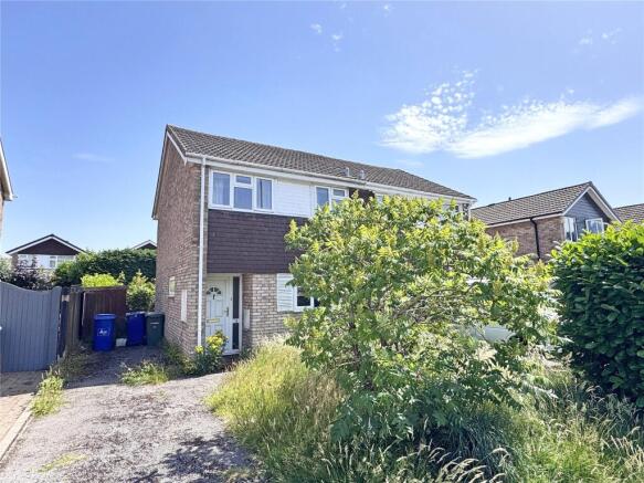 3 bed property, in Langholm Drive, £184,950