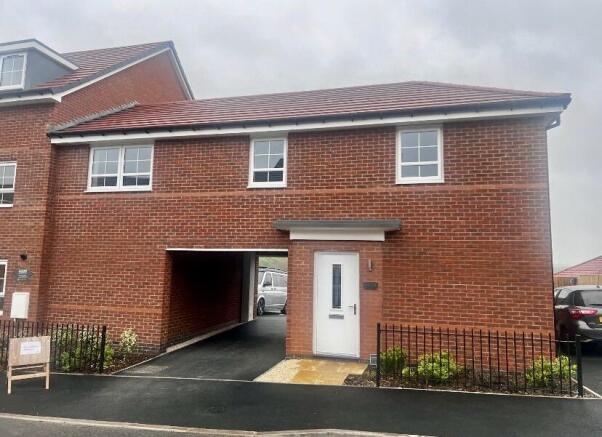2 bed property, in Edinburgh Road, £182,000