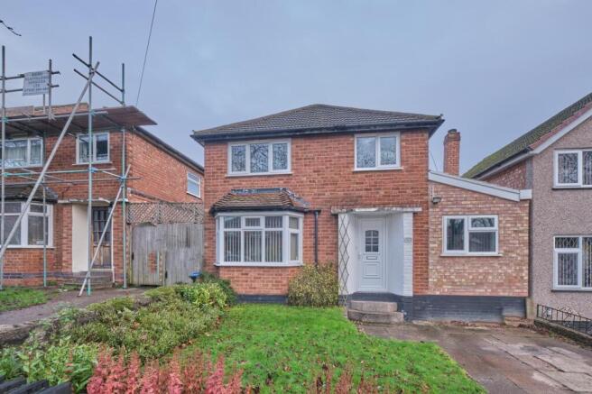 4 bed property, in Eastwood Road, £350,000