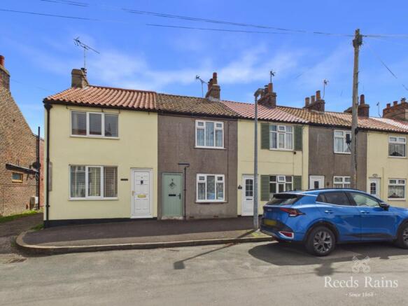 2 bed property, in North End, £150,000