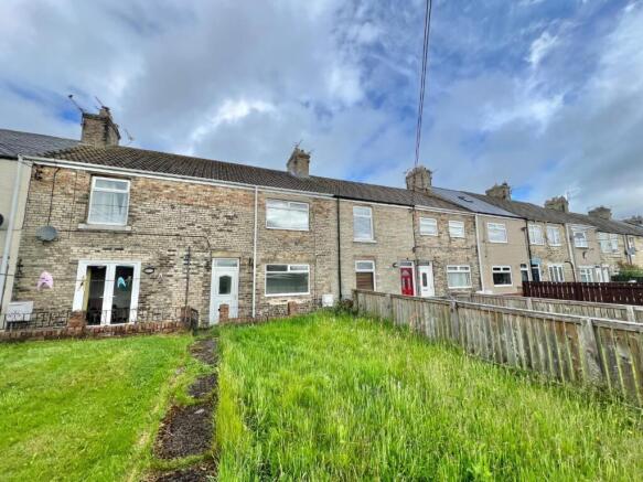 2 bed property, in High Terrace, £100,000